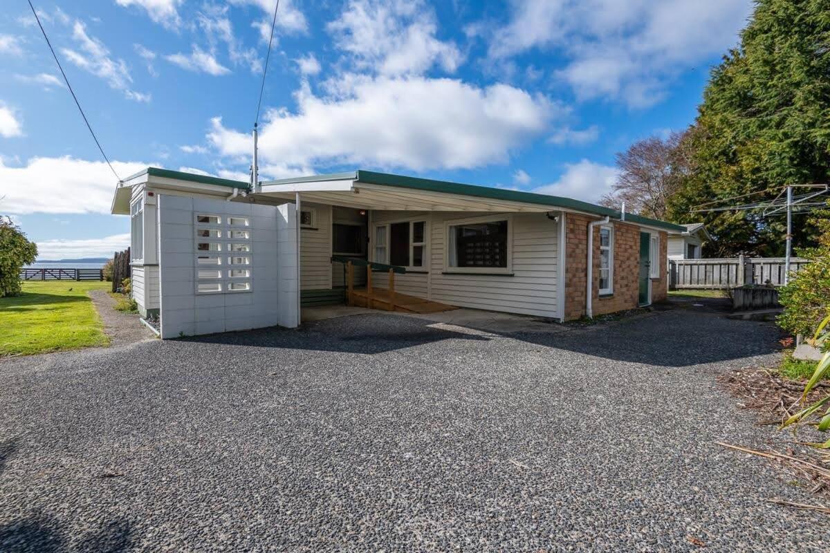 Daydream House, Sunrise, Sunset Views Across Lake Rotorua Extérieur photo